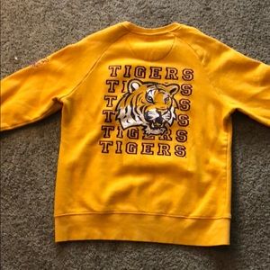 LSU sweater